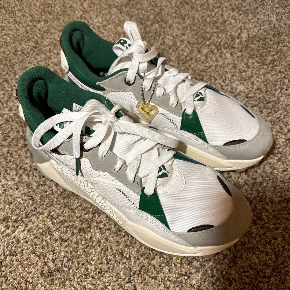 Puma Men’s White and Green Low-Top Sneakers